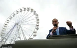 Le chef du parti Reform UK, Nigel Farage, prononce un discours pendant la campagne électorale à Clactby, dans le sud-est de l'Angleterre, le 3 juillet 2024
