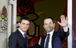 Benoît Hamon (d) et Manuel Valls peu après l'annonce des résultats de la primaire socialiste, à Paris le 29 janvier 2017