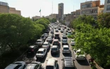 De longues files de voitures qui tentent de quitter Téhéran provoquent des bouchons sur les autoroutes de la capitale iranienne le 15 juin 2025
