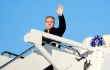 Le secrétaire d'Etat américain Antony Blinken embarque à bord d'un avion à la base Andrews, dans le Maryland, pour se rendre en Arabie saoudite, le 4 février 2024