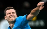 La joie du Polonais Hubert Hurkacz, après sa victoire aux dépens de l'Australien James Duckworth (6-2, 6-7 4/7),7-5) en quart de finale du Masters 1000 de Paris, le 5 novembre 2021 à l'AccorHotels Arena 