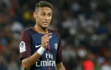 L'ailier brésilien Neymar sous son nouveau maillot du Paris SG, le 25 août 2017 contre Saint-Etienne au Parc des Princes