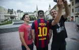 Un supporteur avec un tatouage capillaire à l'effigie de Messi à Novi Sad, en Serbie, le 10 juin 2018