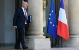 Le ministre des Finances Michel Sapin à la sortie du Conseil des ministres le 8 septembre 2016 à l'Elysée à Paris