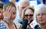 Emma Gonzalez, une survivante de la tuerie du lycée de Floride, prend la parole pendant un rassemblement contre les armes à Fort Lauderdale, le 17 février 2018