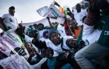 Des partisans de Joshua Osih, candidat du SDF à la présidentielle, lors d'un meeting de campagne, le 5 octobre 2018 à Yaoundé, au Cameroun