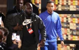 Blessé, Kylian Mbappé à la sortie du stade Kocaeli après le victoire de la France contre la Turquie en Ligue des nations, le 25 septembre 2026