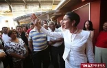 Mardi 11 août 2009

Huguette Bello, députée de la 2ème circonscription, avec ses partisans devant la mairie de Saint-Paul