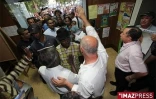 Mardi 11 août 2009

Alain Bénard et ses partisans à la mairie de Saint-Paul