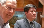 Paul Vergès, président du conseil régional, et Zhang Guobin, consul de Chine à La Réunion
