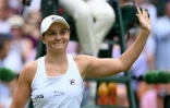 L'Australienne Ashleigh Barty, après sa victoire en deux sets face à la Russe Anna Blinkova, au 2e tour du tournoi de Wimbledon, le 1er juillet à Londres