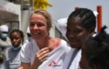 Le médecin néerlandais Erna Rijnierse (à gauche) de Médecins sans frontières sur l'Aquarius le 26 mai 2016 