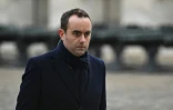 Le ministre de la Défense Sebastien Lecornu lors d'une  cérémonie militaire à l'Hotel des Invalides à Paris le 8 janvier 2024