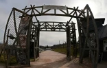 Photo prise le 16 avril 2015 de l'entrée du camp de Struthof à Natzwiller (Bas-Rhin), le seul camp de concentration nazi situé en territoire français