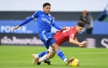 Le défenseur de Leicester Wesley Fofana (g) à la lutte avec le milieu de Manchester United Daniel James, le 26 décembre 2020 à Leicester