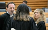 Les avocats de Cédric Jubillar, Alexandre Martin (à gauche) et Emmanuelle Franck, au procès de leur client pour le meurtre de son épousde, le 29 septembre 2025 à la cour d'assises du Tarn, à Albi