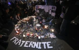 Des habitants de Marseille rendent hommage aux victimes des attentats de Paris, le 16 novembre 2015