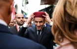 Photo du président français Emmanuel Macron dans la médina de Tunis le 1er février 2018