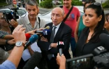 Gérard Collomb à Villeurbanne, dans la banlieue de Lyon, le 31 août 2019, après une attaque au couteau qui a fait un mort et huit blessés
