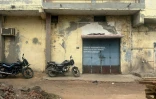 L'entrée de l'unité de production de l’entreprise indienne Gujarat Pharmaceuticals à Godhra, dans le nord-ouest de l'Inde, le 30 janvier 2026