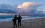 Soldats israéliens sur la plage de Zikim, près de la frontière avec le nord de la bande de Gaza, le 12 février 2025