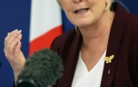 Marine Le Pen, candidate du parti d'extrème droite Rassemblement National (RN) à la présidentielle, lors d'une conférence de presse à Paris, le 17 février 2022