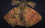 Photo fournie le 19 avril 2016 par le musée Kaap Skil d'une robe en soie datant du 17e siècle, faisant partie de l'exposition "Garde Robe" sur l'île de Texel aux Pays-Bas