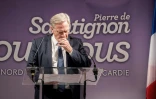 Le candidat PS du Nord-Pas-de-Calais Pierre de Saintignon réagit à l'annonce de sa défaite au premier tour des régionales à Lille, le 6 décembre 2015