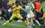 Le Marseillais Pierre-Emerick Aubameyang (d) face au défenseur de Villarreal Yerson Mosquera, le 14 mars 2024 à Villarreal