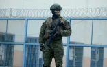 Un militaire devant la prison El Rodeo à Portoviejo (Équateur), le 5 juin 2024.