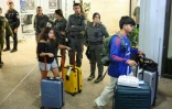 Les passagers du vol Flydubai attaqué arrivent à l'aéroport Ben Gourion de Tel-Aviv, le 30 septembre 2026