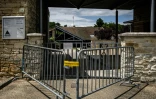 L'école de Clessé derrière laquelle a été retrouvé le corps d'une adolescente de 14 ans tuée par son petit ami du même âge, le 9 juin 2022 en Saône-et-Loire