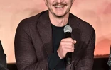 L'acteur chilien Pedro Pascal, ici à Los Angeles le 19 octobre 2019, révélé par "Game of Thrones" et la série "Narcos", incarne un chasseur de primes caparaçonné et masqué connu simplement sous le nom de "Mandalorien"