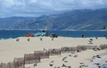 Une plage de Santa Monica déserte, le 23 mars 2020 en Californie