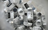Fioles vides de vaccins Pfizer-BioNTech dans un hôpital de Mulhouse, le 8 janvier 2021