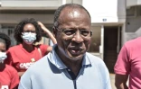 Le Premier ministre sortant Ulisses Correia e Silva sur un marché de Praia le 12 avril 2021
