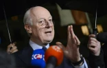 L'émissaire de l'ONU Staffan de Mistura s'adresse à la presse à Genève, lors des pourparlers sur la Syrie, le 3 février 2016