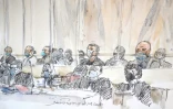 Croquis d'audience réalisé le 2 septembre 2020 montre les accusés et leurs avocats à l'ouverture du procès à Paris des attentats de janvier 2015