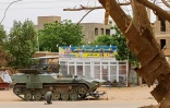 L'armée soudanaise déployée dans une rue de Khartoum, le 30 avril 2023