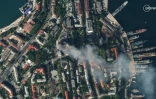 Image satellite diffusée le 23 septembre 2023 par Planet Labs PBC montrant une vue aérienne de la ville de Sébastopol après une attaque de missile sur le quartier général de la flotte moscovite de la mer Noire en Crimée, le le 22 septembre 2023