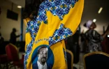 Une femme porte un vêtement à l'effigie de l'opposant gabonais Jean Ping, le 4 septembre 2016 à Libreville