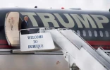 Le candidat aux primaires républicaines Donald Trump arrive à Dubuque dans l'Iowa, le 30 janvier 2016