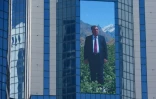 Un portrait géant du président du Tadjikistan, Emomali Rakhmon, à Douchanbé, le 2 décembre 2024