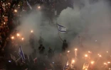 Des manifestants demandent la libération des otages israéliens retenus à Gaza lors d'une manifestation à Tel-Aviv, en Israel, le 30 mars 2024