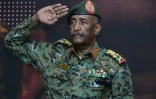 Le chef de l'armée soudanaise, le général Abdel Fattah al-Burhane, à Port-Soudan le 29 avril 2025