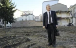Bernard Devert, prêtre et promoteur immobilier,  le 17 Janvier 2010 devant un de ses chantiers à Lyon 