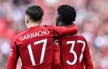 Les jeunes Alejandro Garnacho (g) et Kobbie Mainoo, buteurs pour Manchester United en finale de la Coupe d'Angleterre contre City, le 25 mai 2024 à Wembley