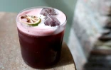 Un cocktail sans alcool servi au pub The Virgin Mary, le 16 mai 2019 Ă Dublin