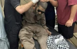 Une photo diffusée par le gouvernement pakistanais montre un blessé dans un hôpital de Bahawalpur, au Pendjab, après des frappes indiennes