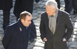 Sebastien Lecornu (G) avec le ministre de l'Economie Bruno Le Maire (D), le 5 janvier 2024 aux Invalides pour l'hommage à Jacques Delors, ex-président de la Commission européenne